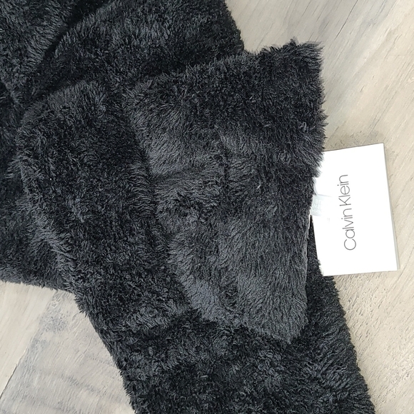 CALVIN KLEIN Scarf - Picture 2 of 6